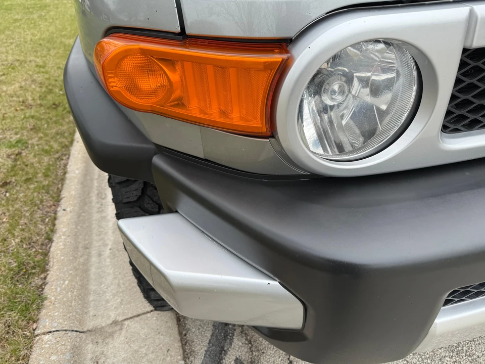 2012 Toyota FJ Cruiser - Image 15 of 31