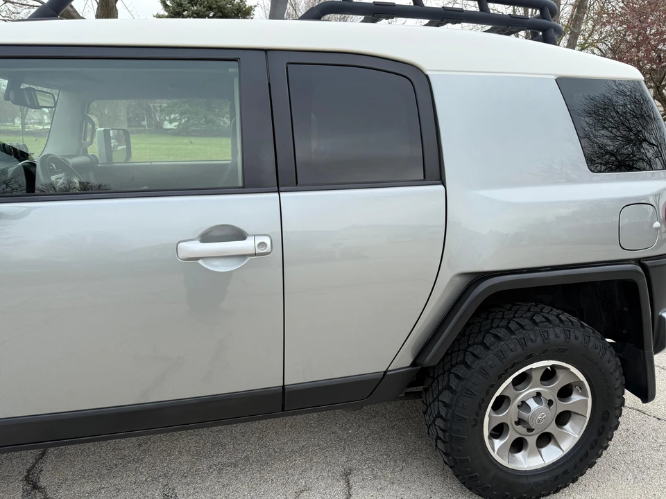 2012 Toyota FJ Cruiser - Image 24 of 31