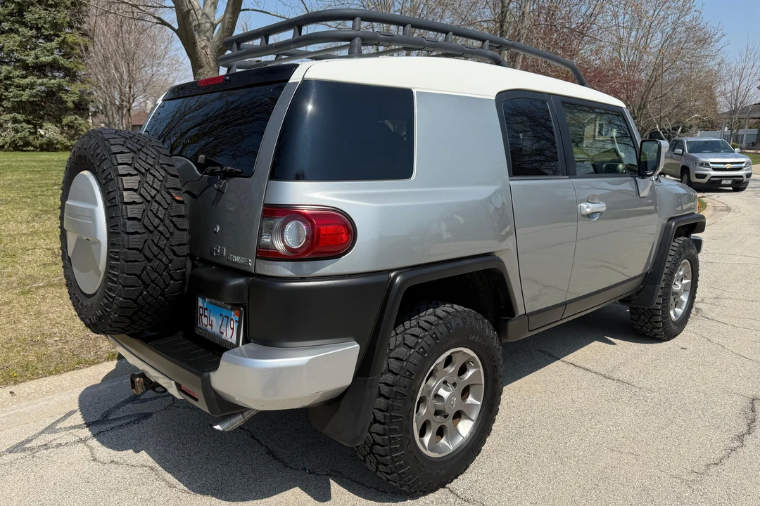 2012 Toyota FJ Cruiser - Image 4 of 31