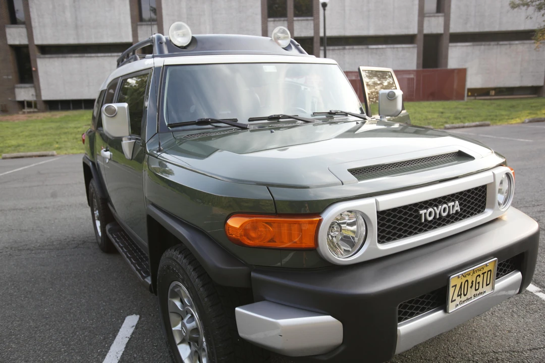 2012 Toyota FJ Cruiser - Image 22 of 31