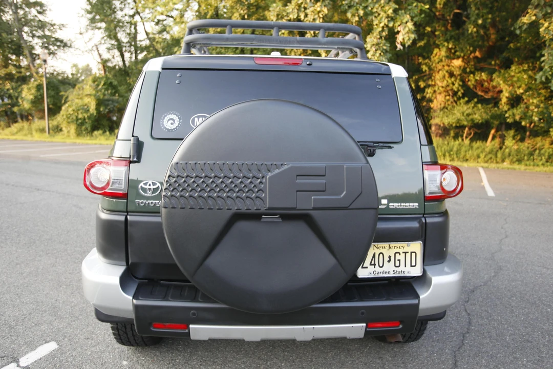 2012 Toyota FJ Cruiser - Image 5 of 31