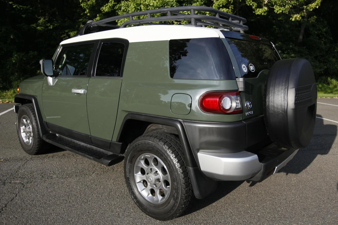 2012 Toyota FJ Cruiser - Image 4 of 31