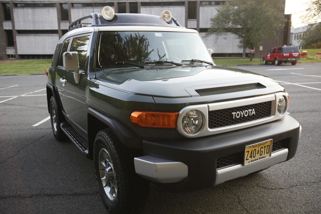 2012 Toyota FJ Cruiser - Image 21 of 31