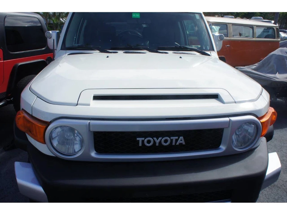 2012 Toyota FJ Cruiser - Image 7 of 31