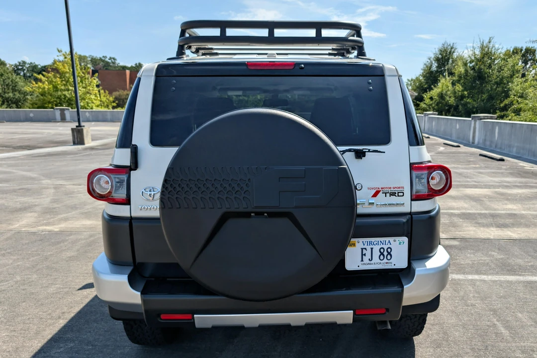 2012 Toyota FJ Cruiser - Image 5 of 31