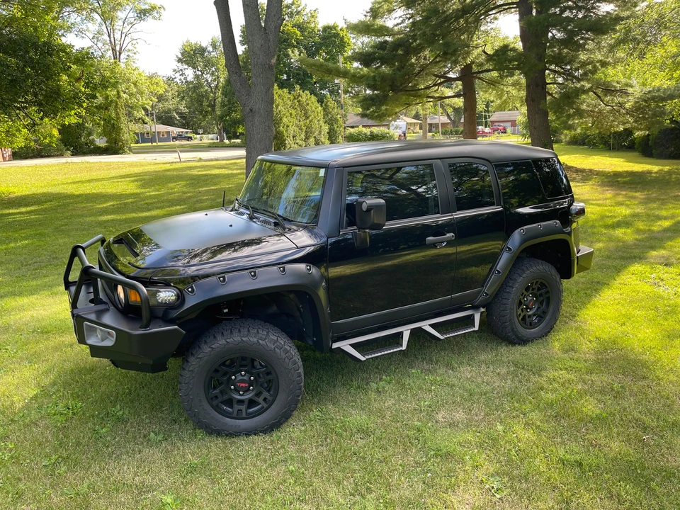 2012 Toyota FJ Cruiser - Image 9 of 31