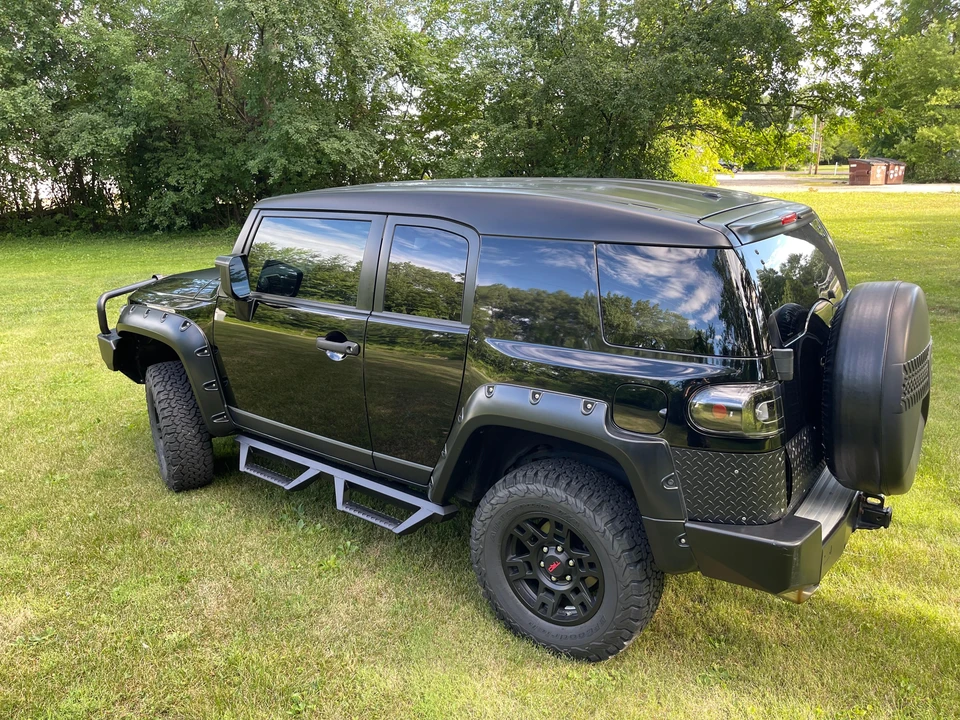 2012 Toyota FJ Cruiser - Image 11 of 31