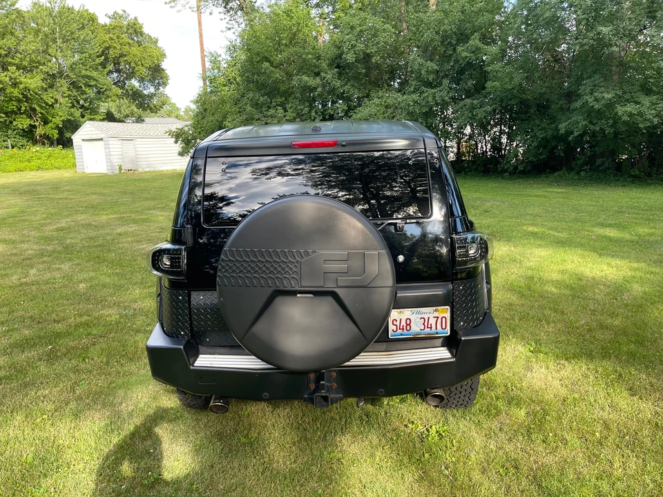 2012 Toyota FJ Cruiser - Image 13 of 31