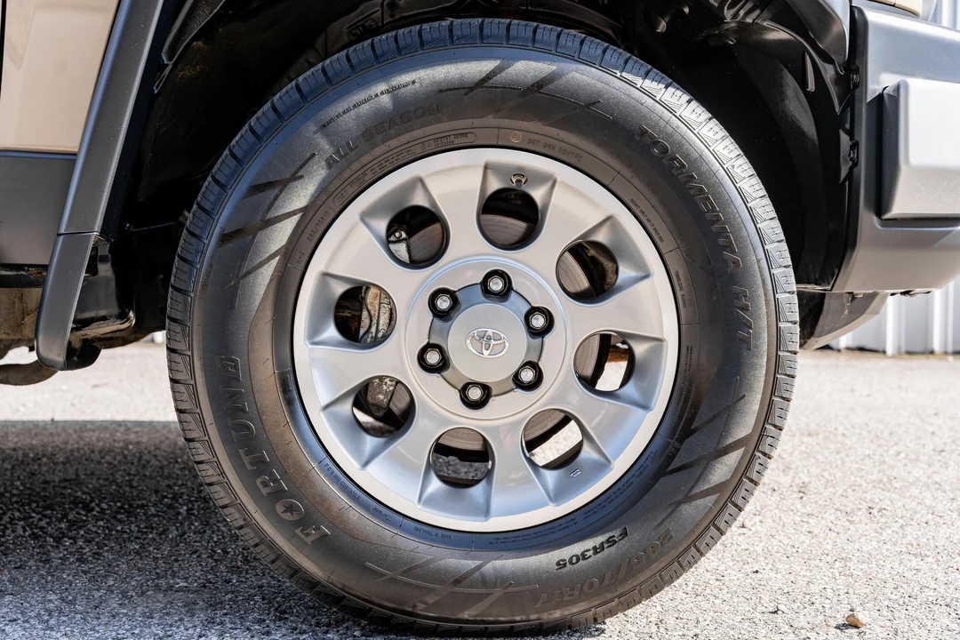2012 Toyota FJ Cruiser - Image 31 of 31