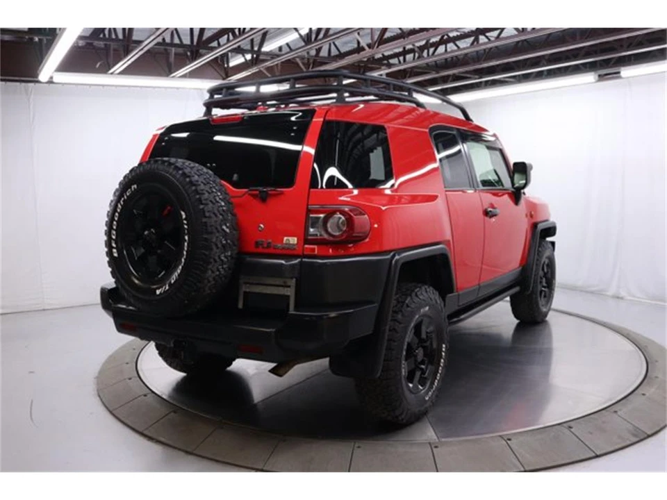 2012 Toyota FJ Cruiser - Image 7 of 31