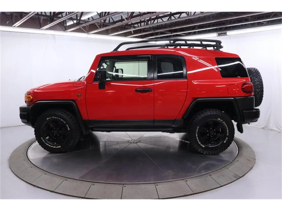 2012 Toyota FJ Cruiser - Image 4 of 31