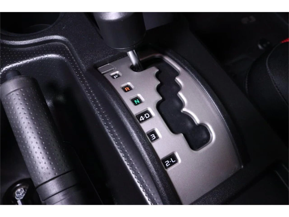 2012 Toyota FJ Cruiser - Image 19 of 31