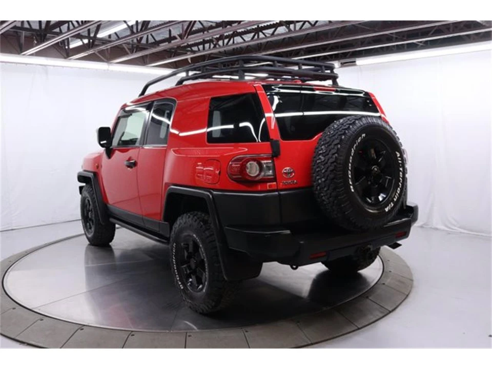 2012 Toyota FJ Cruiser - Image 5 of 31