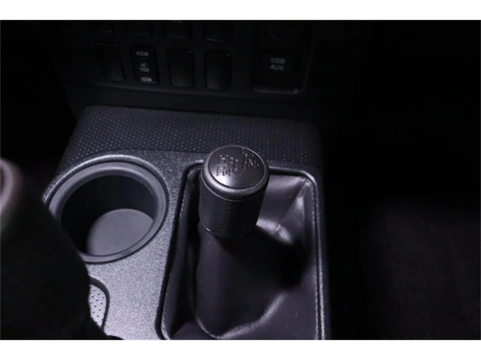 2012 Toyota FJ Cruiser - Image 17 of 31