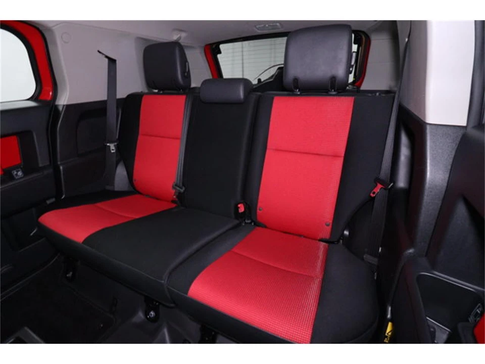 2012 Toyota FJ Cruiser - Image 24 of 31