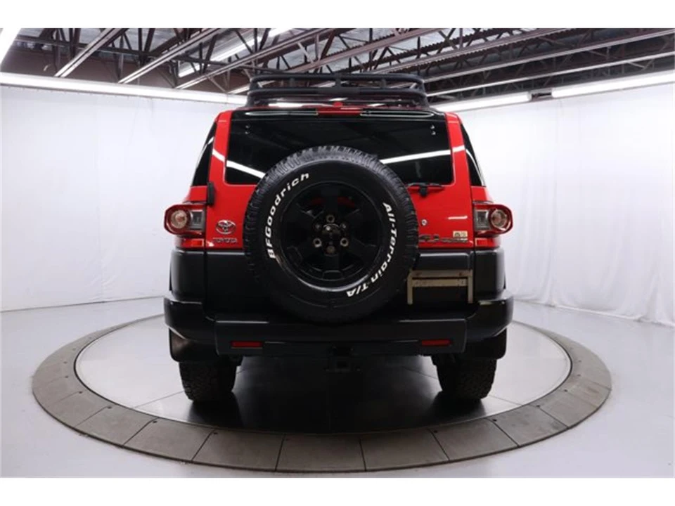 2012 Toyota FJ Cruiser - Image 6 of 31