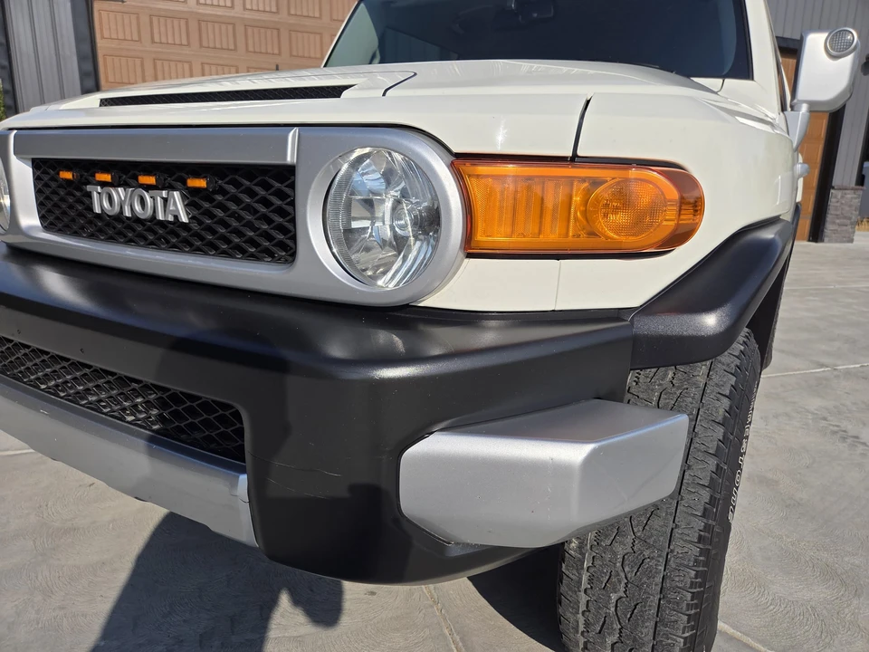 2012 Toyota FJ Cruiser - Image 13 of 31