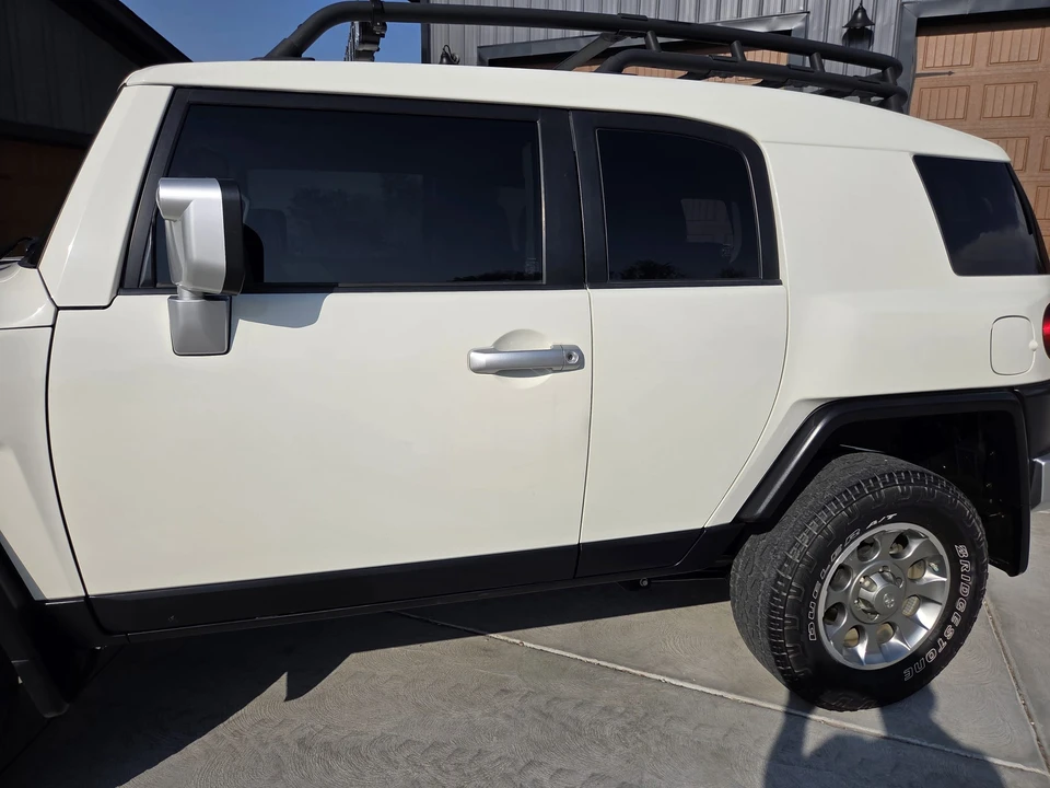2012 Toyota FJ Cruiser - Image 17 of 31