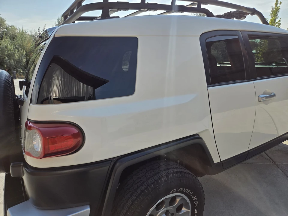 2012 Toyota FJ Cruiser - Image 26 of 31