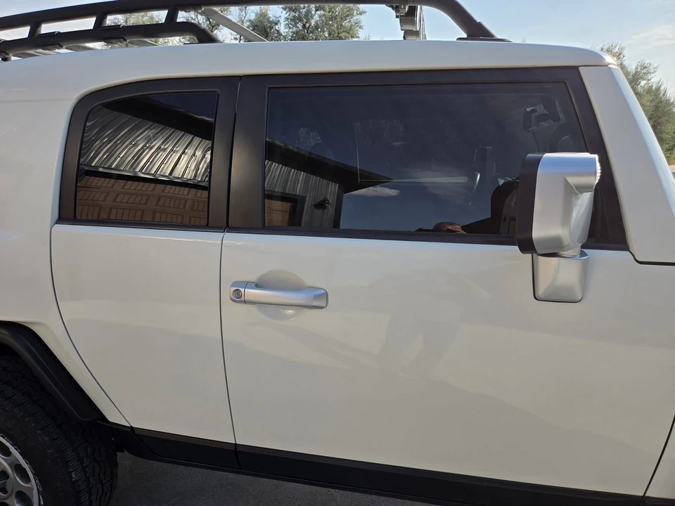 2012 Toyota FJ Cruiser - Image 28 of 31