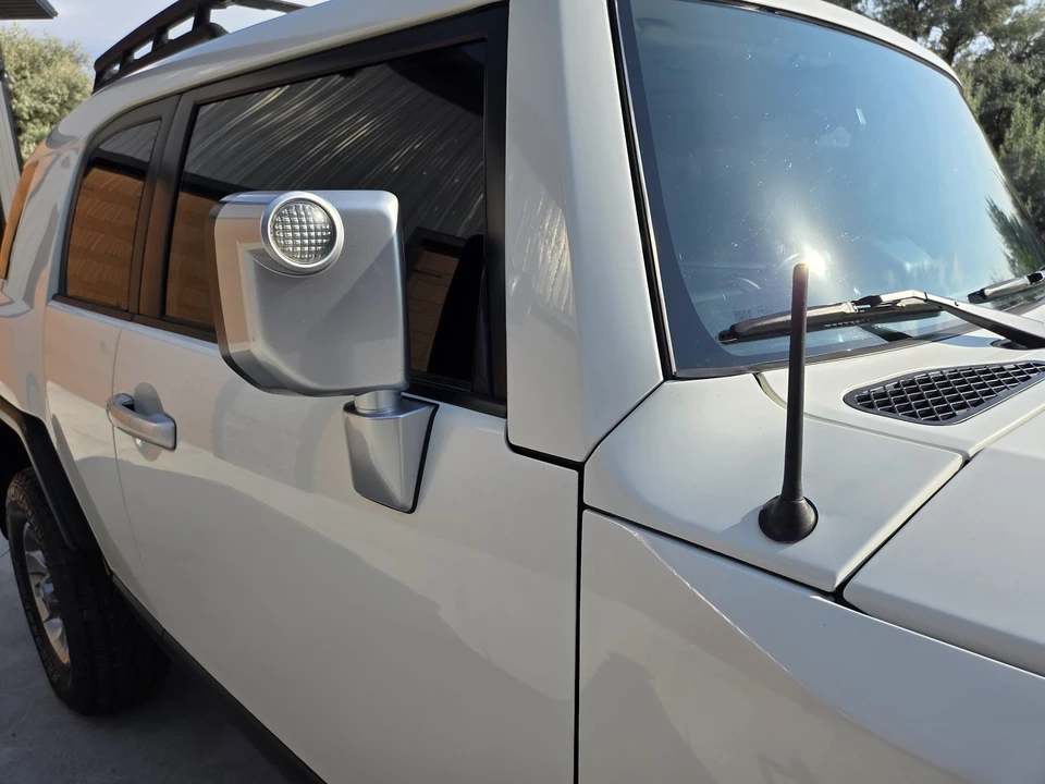 2012 Toyota FJ Cruiser - Image 29 of 31