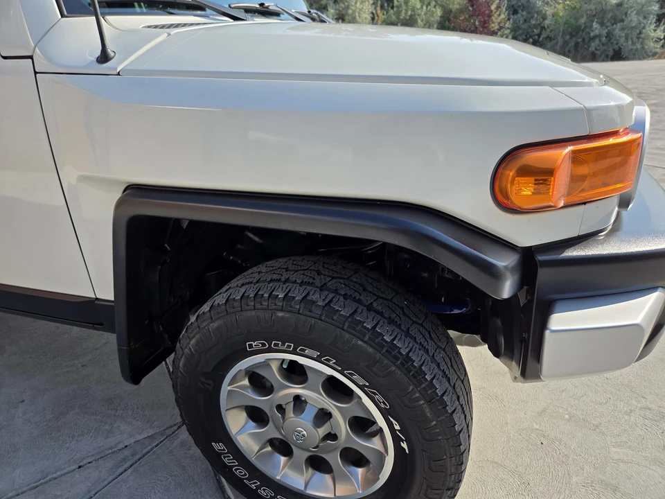 2012 Toyota FJ Cruiser - Image 30 of 31