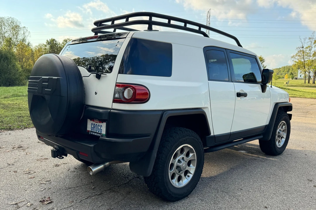 2012 Toyota FJ Cruiser - Image 4 of 31