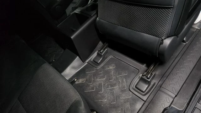 2012 Toyota FJ Cruiser - Image 18 of 21