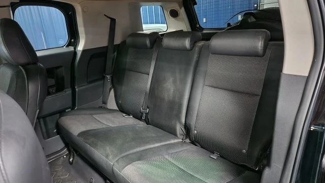 2012 Toyota FJ Cruiser - Image 11 of 21