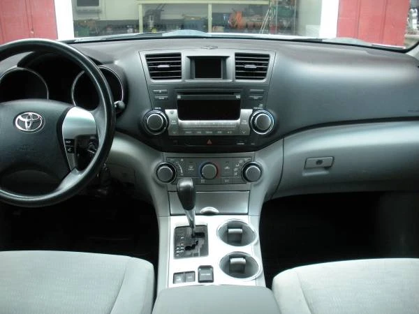 2012 Toyota Highlander - Image 14 of 31