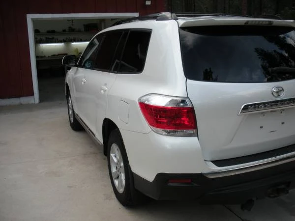 2012 Toyota Highlander - Image 8 of 31