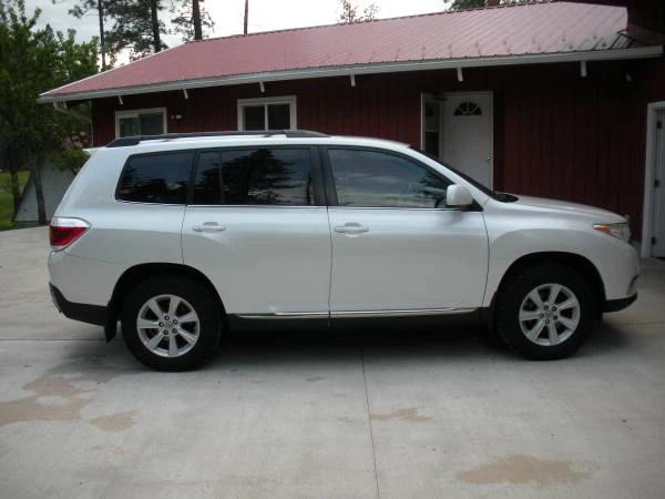 2012 Toyota Highlander - Image 3 of 31