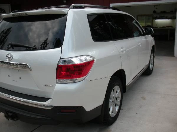 2012 Toyota Highlander - Image 7 of 31