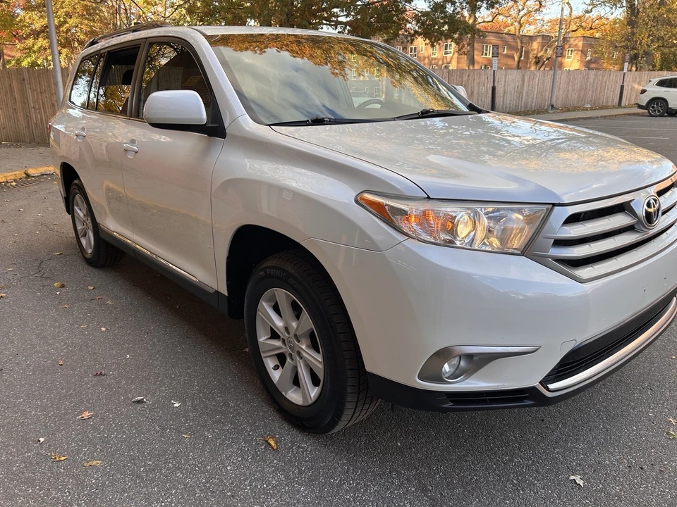 2012 Toyota Highlander - Image 5 of 19