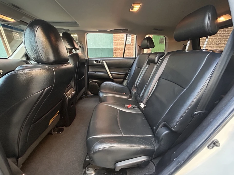 2012 Toyota Highlander - Image 9 of 19