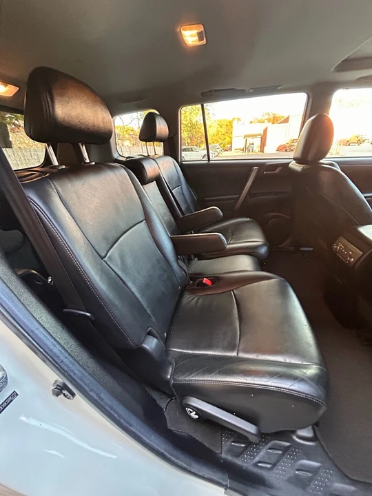 2012 Toyota Highlander - Image 12 of 19