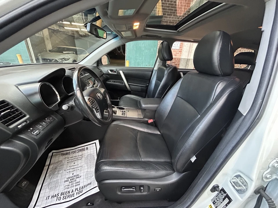 2012 Toyota Highlander - Image 17 of 19