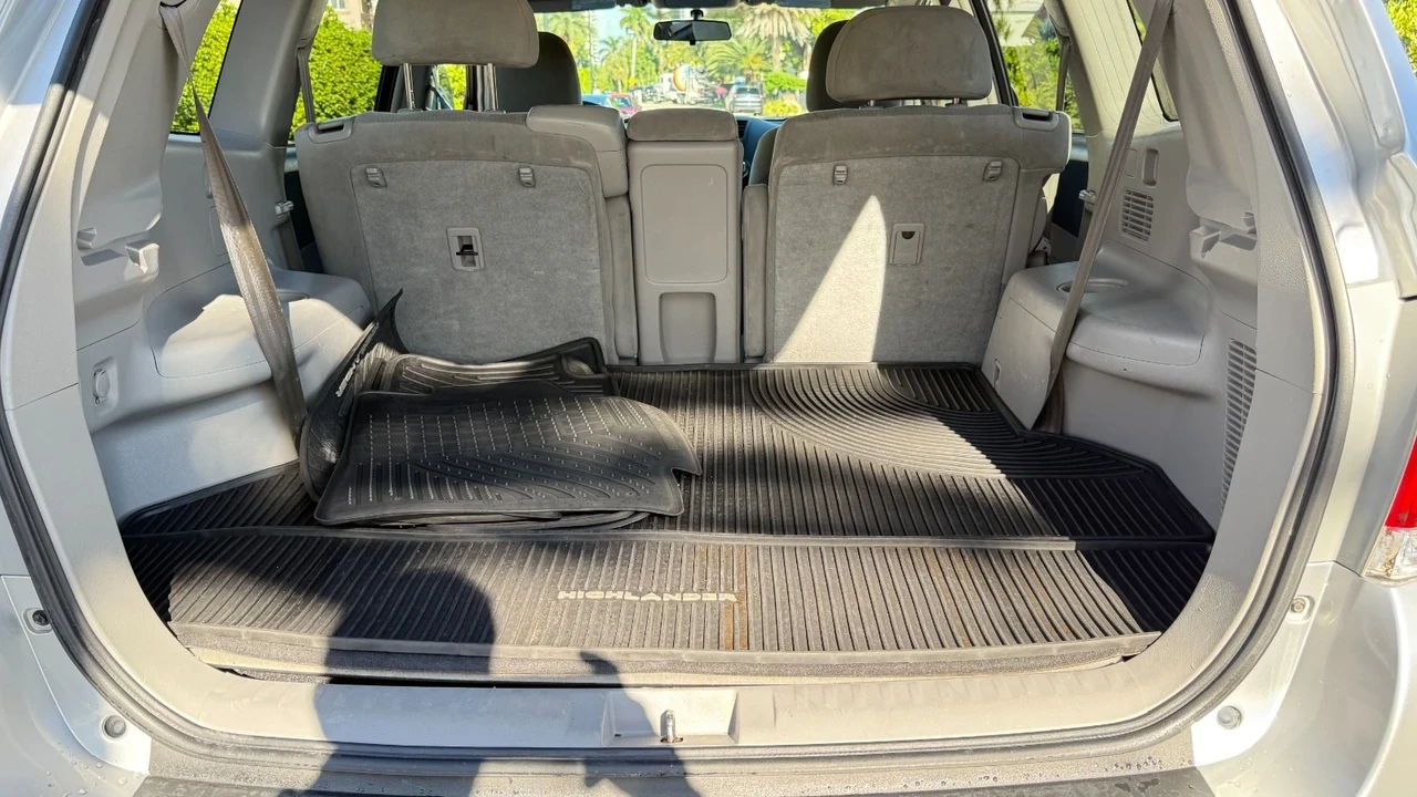 2012 Toyota Highlander - Image 13 of 15