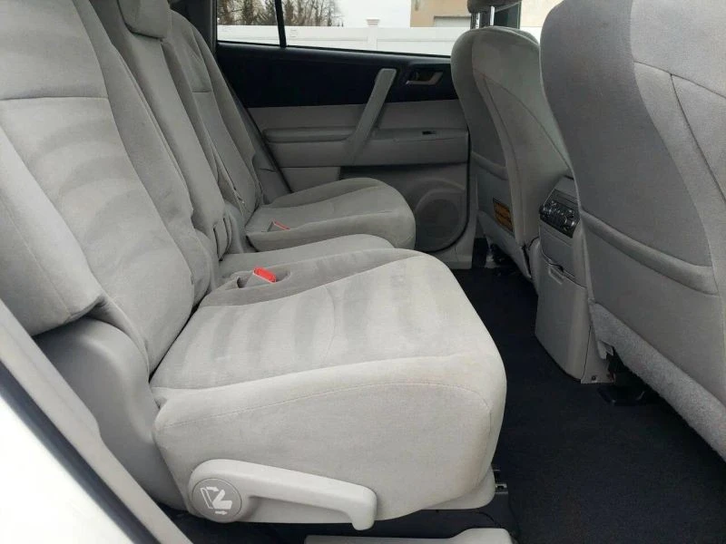 2012 Toyota Highlander - Image 6 of 12