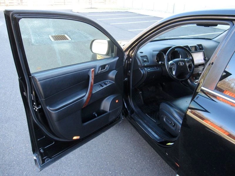 2012 Toyota Highlander - Image 12 of 12