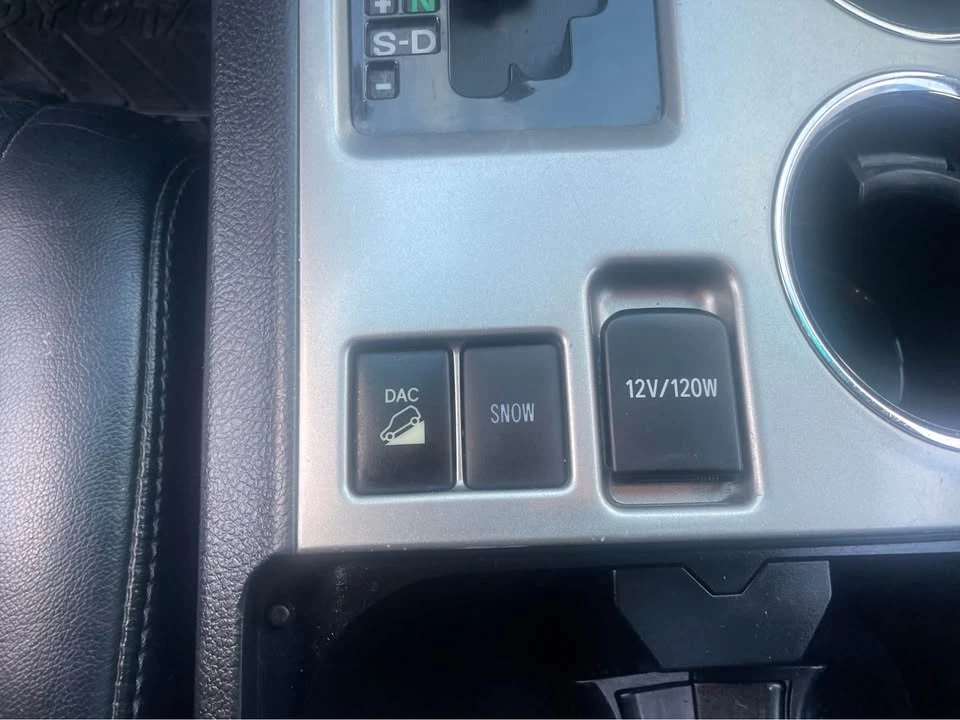 2012 Toyota Highlander - Image 12 of 18
