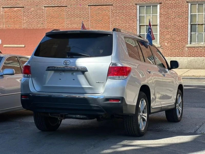 2012 Toyota Highlander - Image 6 of 12