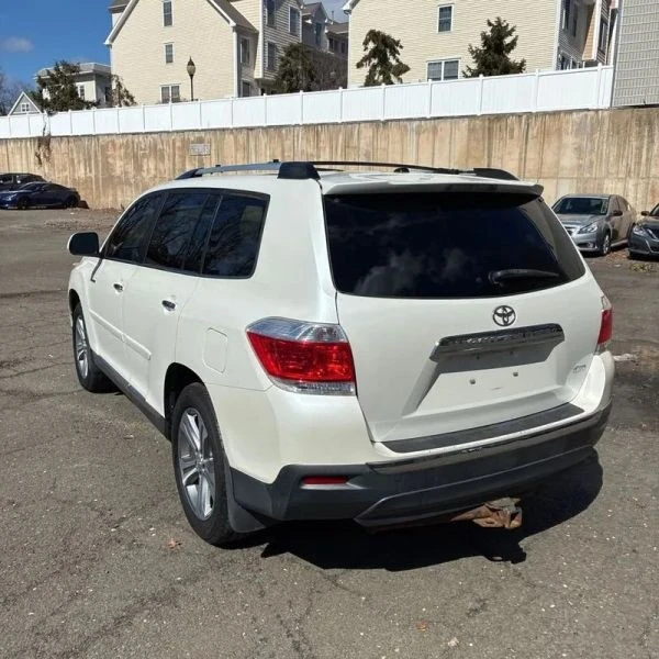 2012 Toyota Highlander - Image 5 of 12