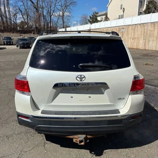 2012 Toyota Highlander - Image 7 of 12