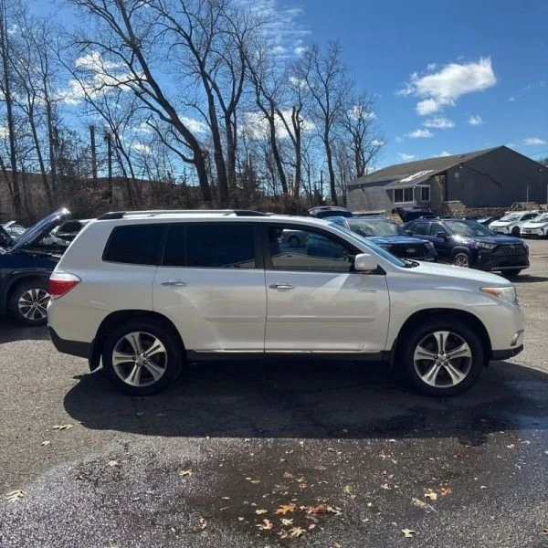 2012 Toyota Highlander - Image 10 of 12