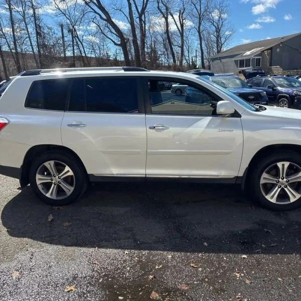 2012 Toyota Highlander - Image 11 of 12