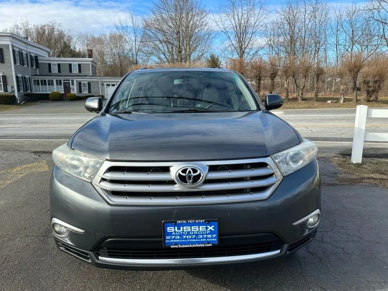 2012 Toyota Highlander - Image 2 of 12