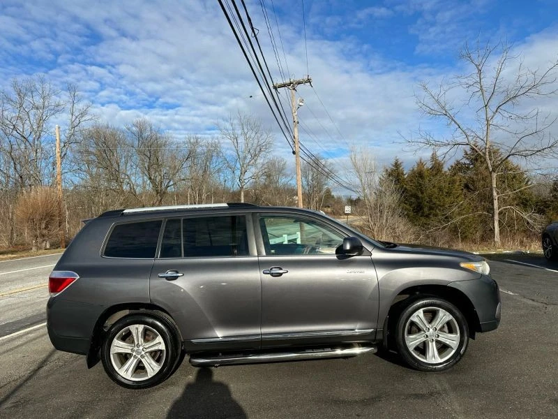 2012 Toyota Highlander - Image 8 of 12