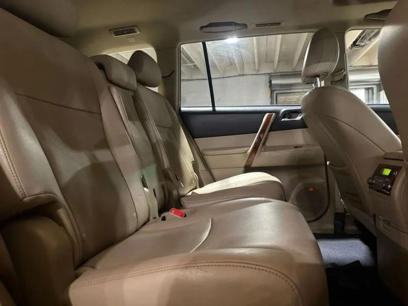 2012 Toyota Highlander - Image 12 of 12