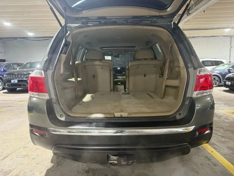 2012 Toyota Highlander - Image 7 of 12